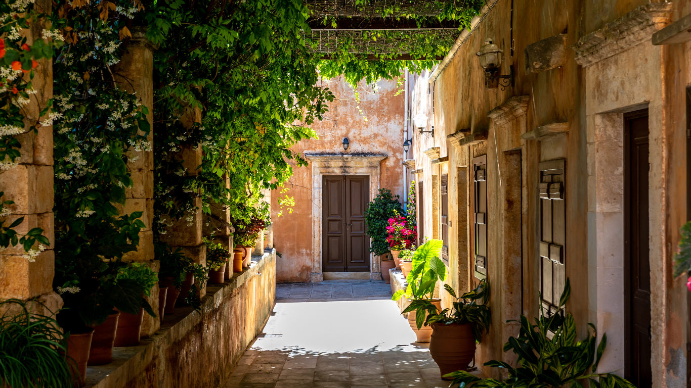 Biologische olijfolie van het Agia Triada-klooster op Kreta.