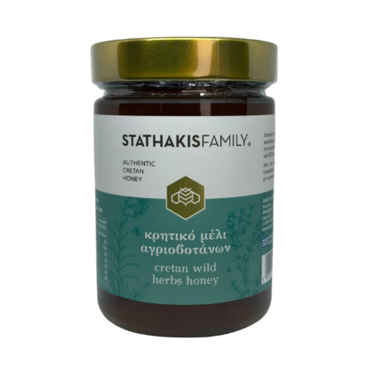 Aromatische Cretan Thyme Honey with Herbs van de Stathakis Family. Gemaakt van wilde tijm en Kretenzische kruiden. Intens, puur en perfect voor thee, yoghurt en kazen.